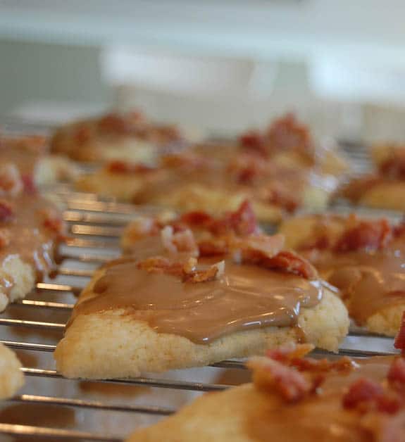 Pioneer Woman's maple bacon scones