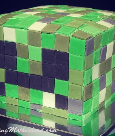 Minecraft Creeper birthday cake