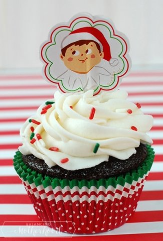 elf on the shelf cupcake