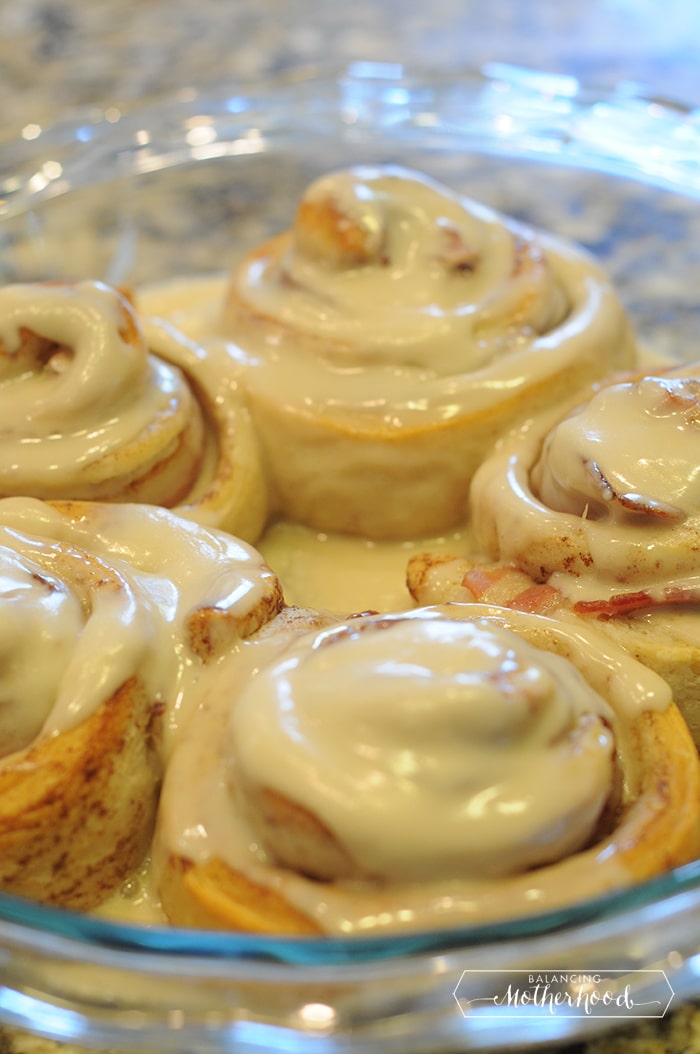 maple bacon cinnamon rolls in less than 30 minutes
