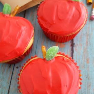 Apple-Shaped Cupcakes Featured Image