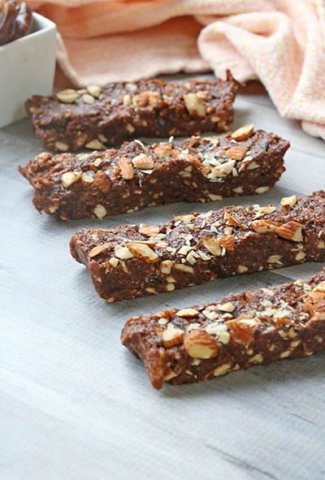 Chocolate Chip Energy Bars Featured Image