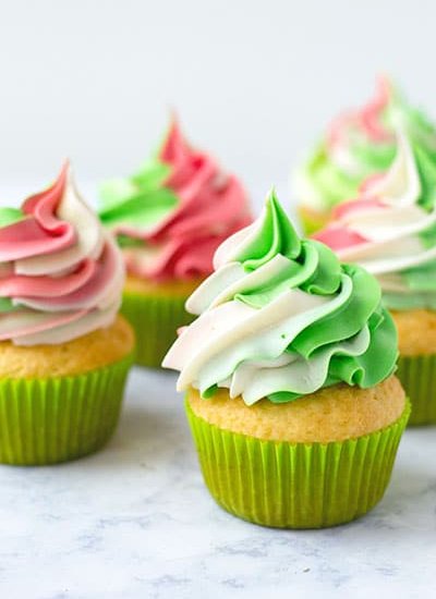 Christmas Swirl Cupcakes Featured Image