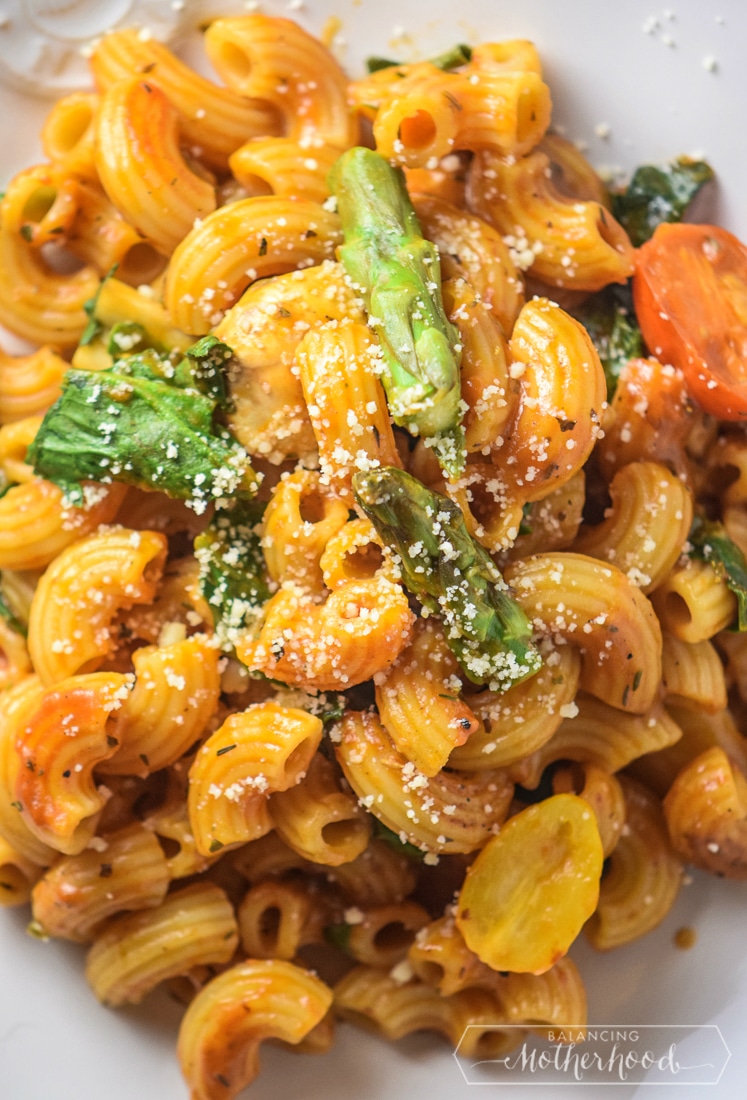 Enjoy this sumptuous roasted tomato pasta recipe!