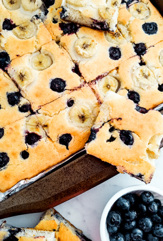 Enjoy breakfast with these 5 sheet pan blueberry pancakes!