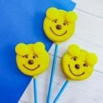 Enjoy a beary good snack with these Winnie the Pooh cake pops!