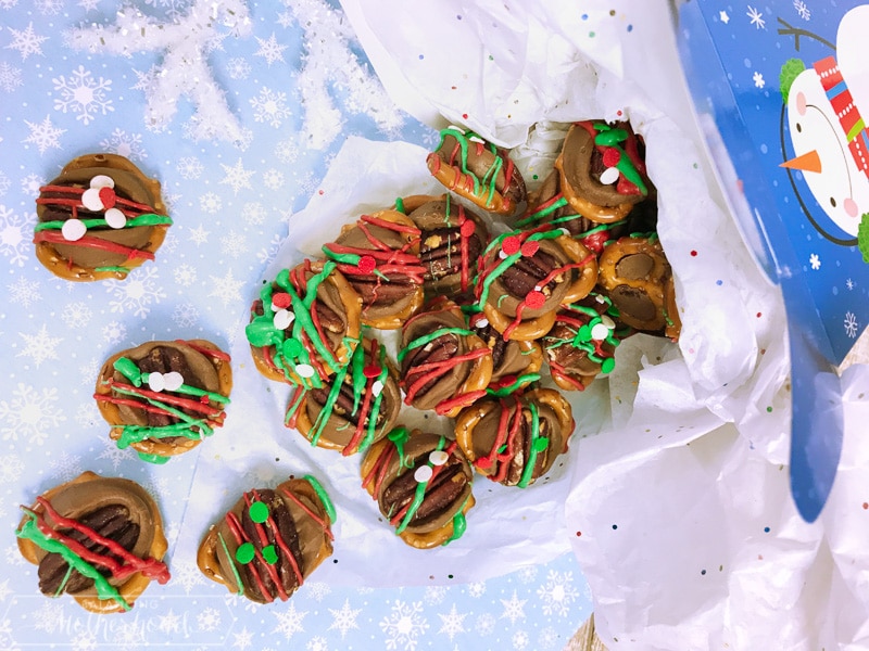 Have a bite of these quick and easy to prepare holiday rolo pretzels!