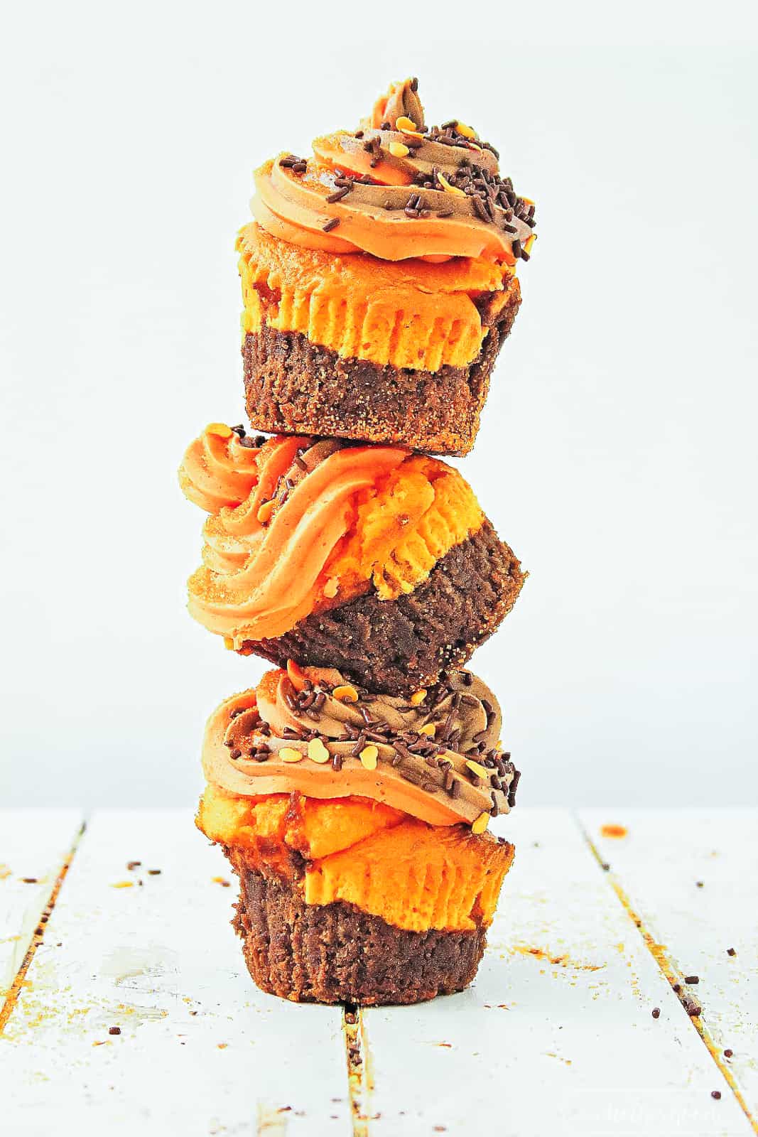 Brownie cupcakes are perfect dessert for any occasions!