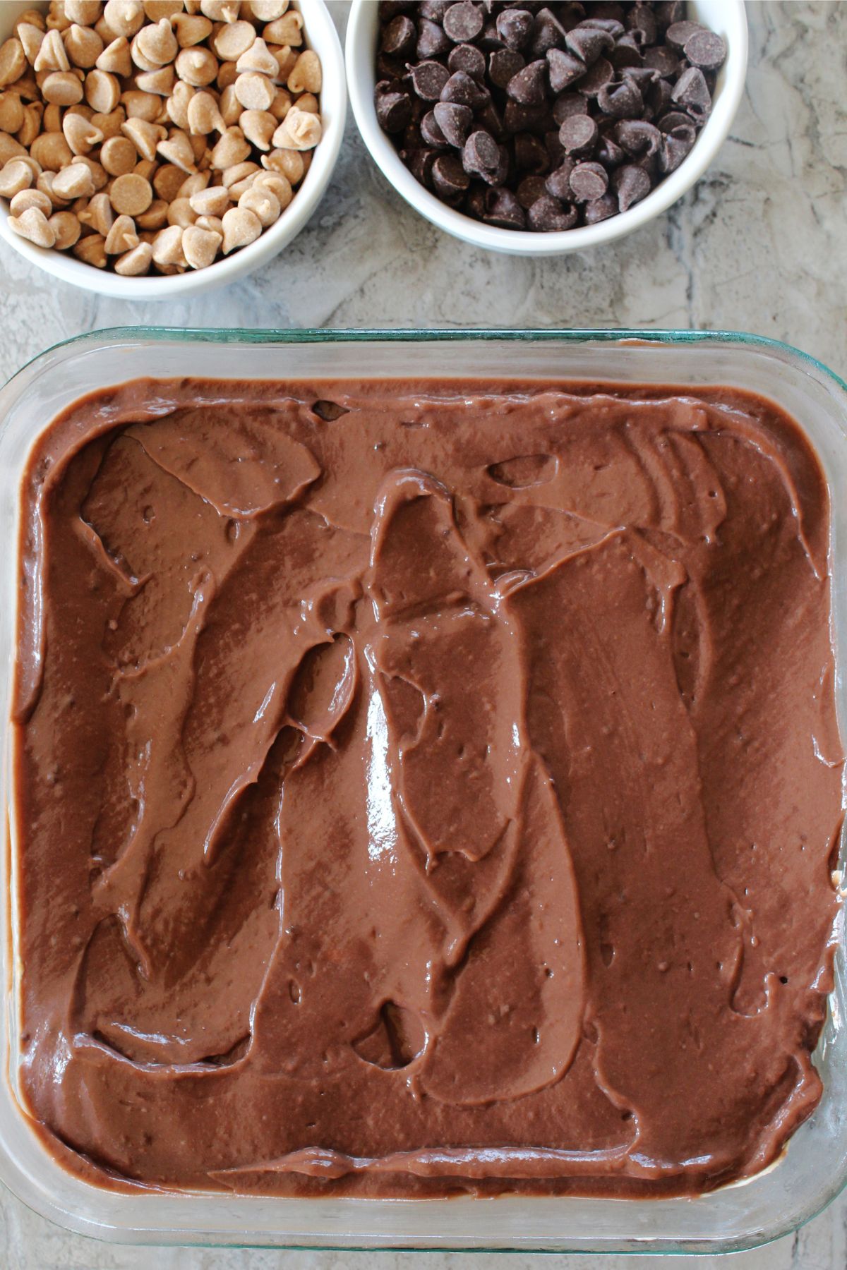 chocolate pudding layer in pan