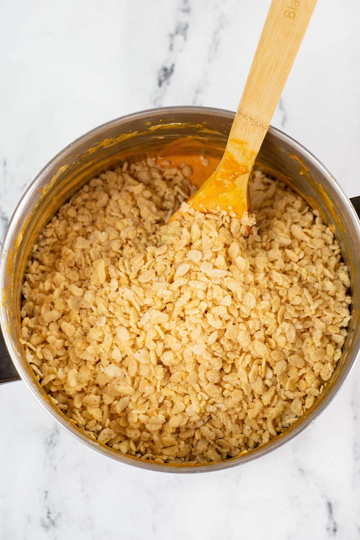 rice krispies in sauce pan