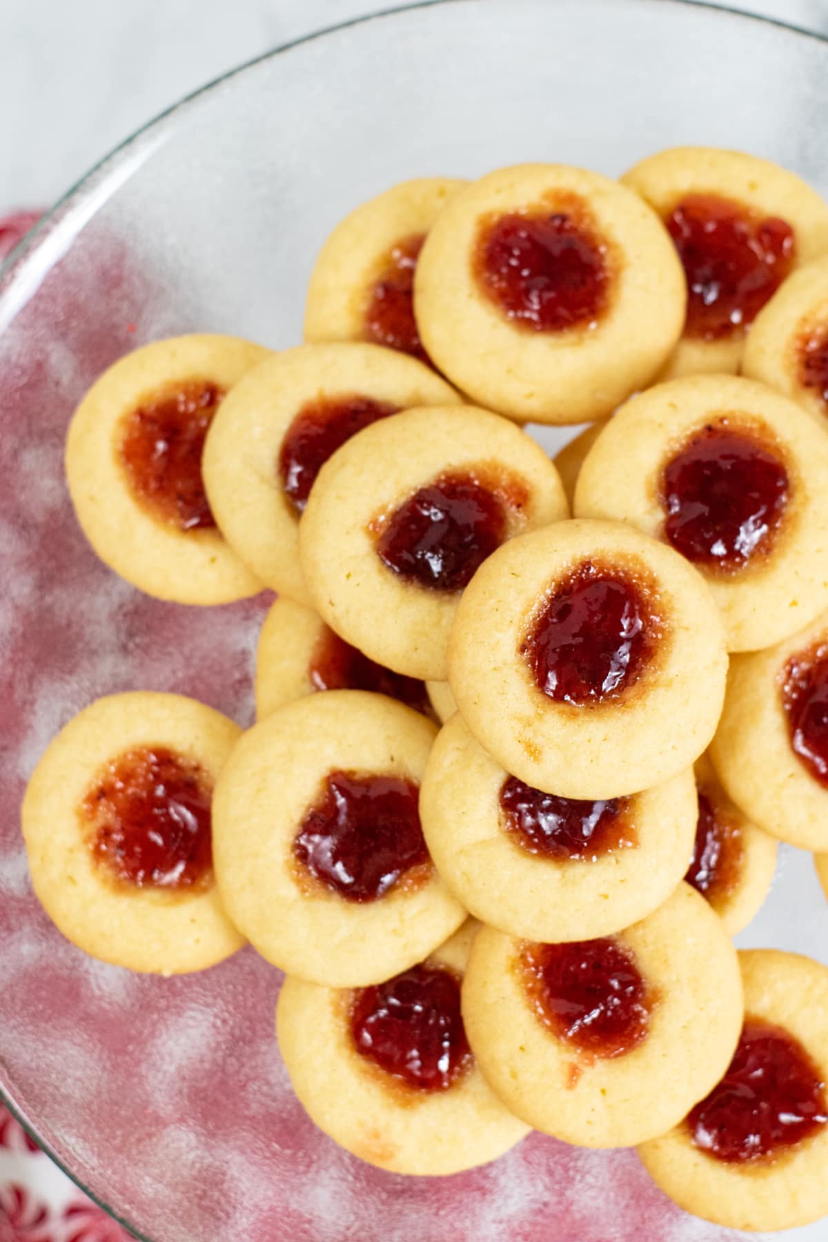 A closer look on Strawberry Thumbprint Cookie Recipe