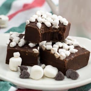 fudge on plate with mini marshmallows