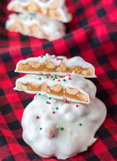 white cookies cut in half to show toffee inside