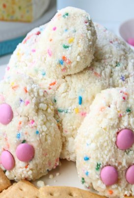bunny butt cookie dip on a plate with crackers on the side
