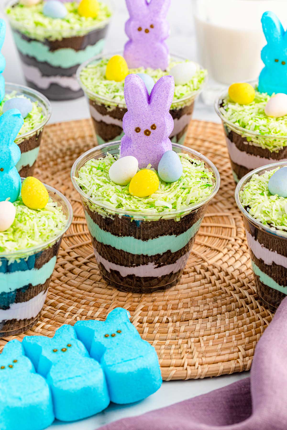 A closer look on a serving of Easter Dirt Cup