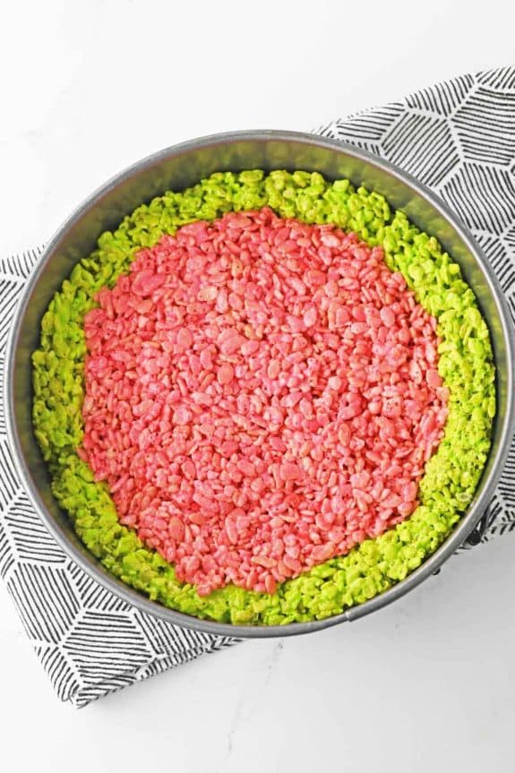 watermelon krispies in round pan