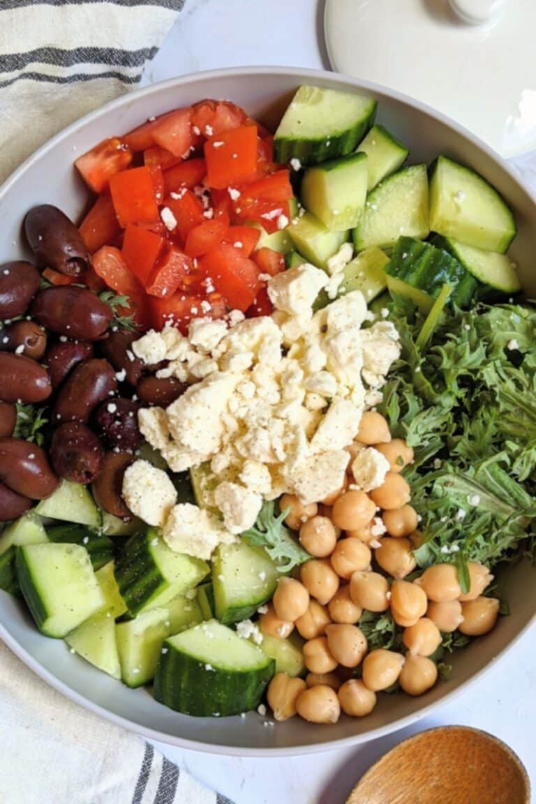 Greek chickpea salad with chickpeas and olives.